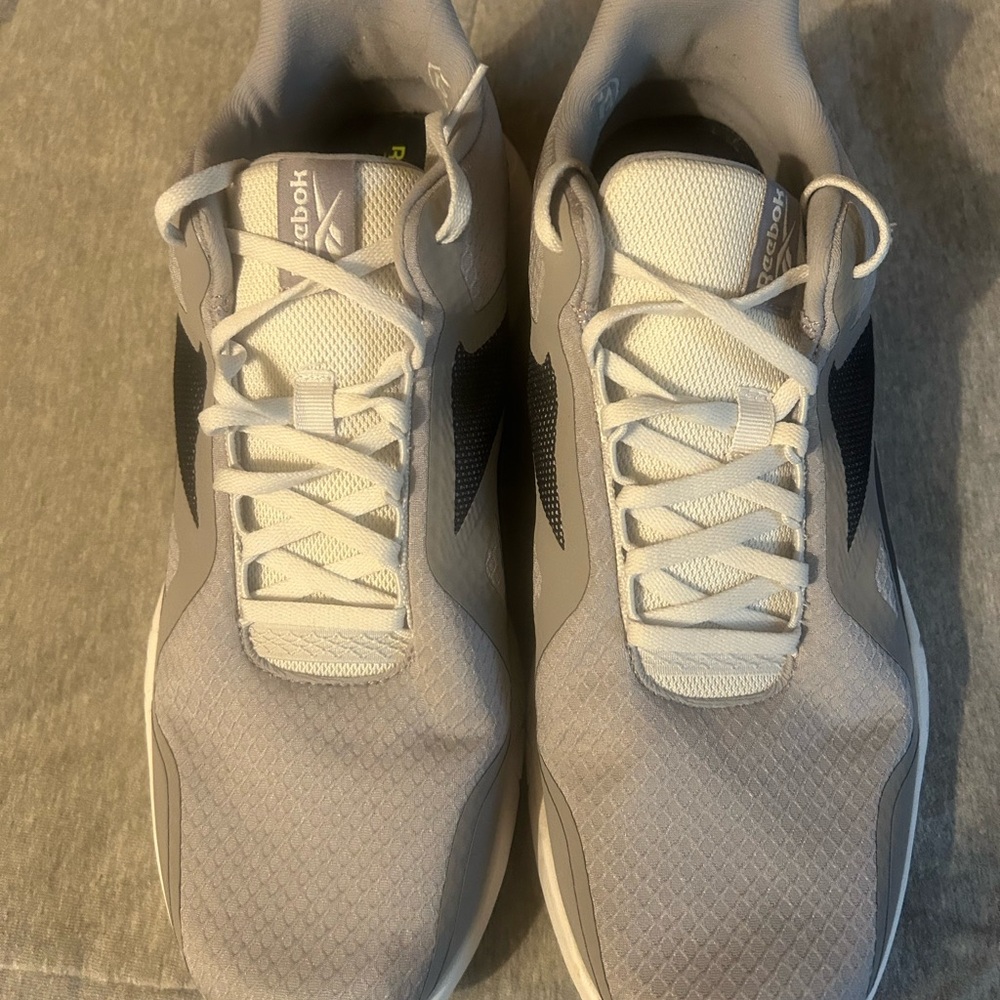 Reebok Men's Gray and Black Athletic Shoes